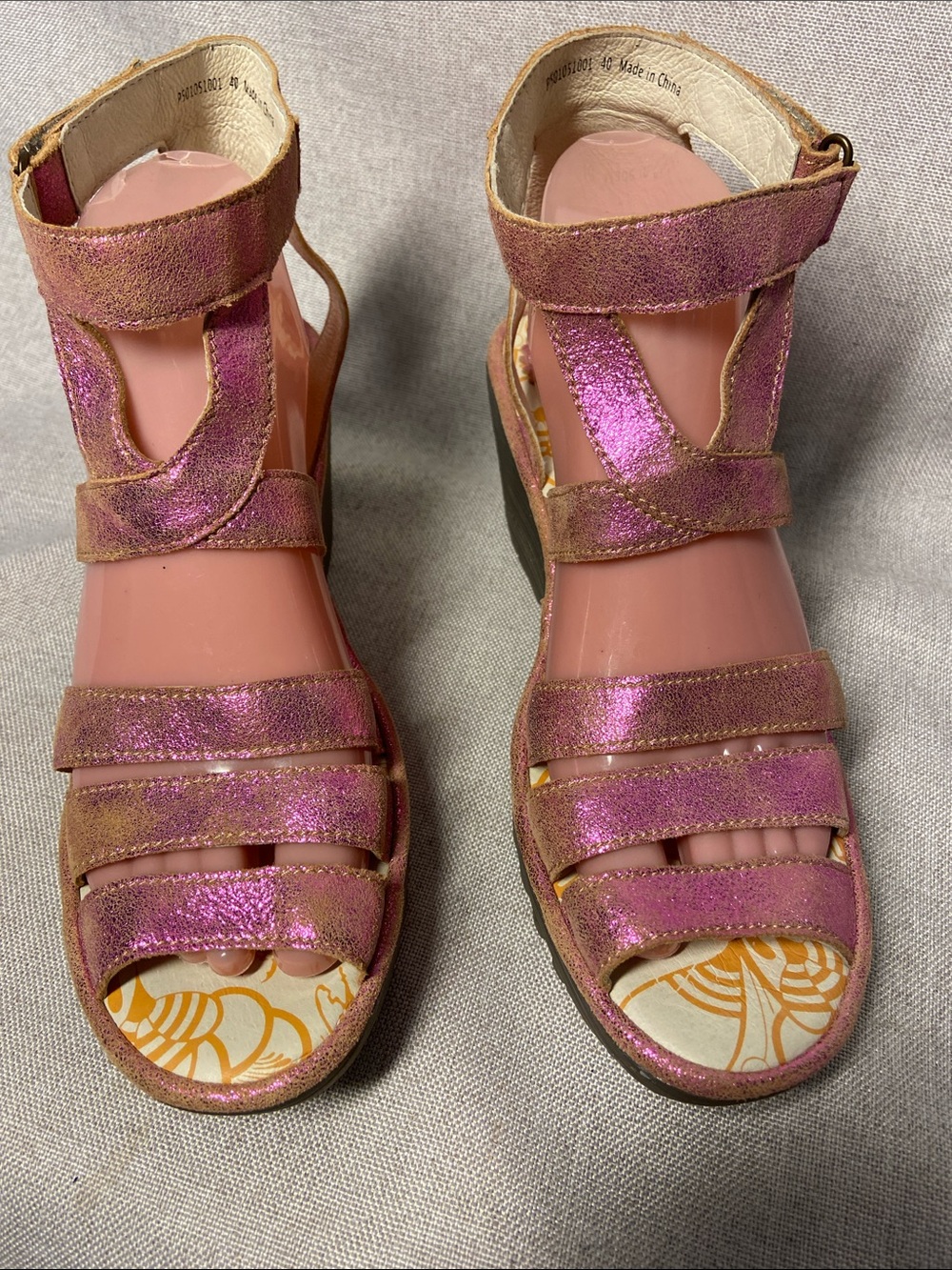 Fly London Pink Metallic Strappy Sandals. Size 40 New.